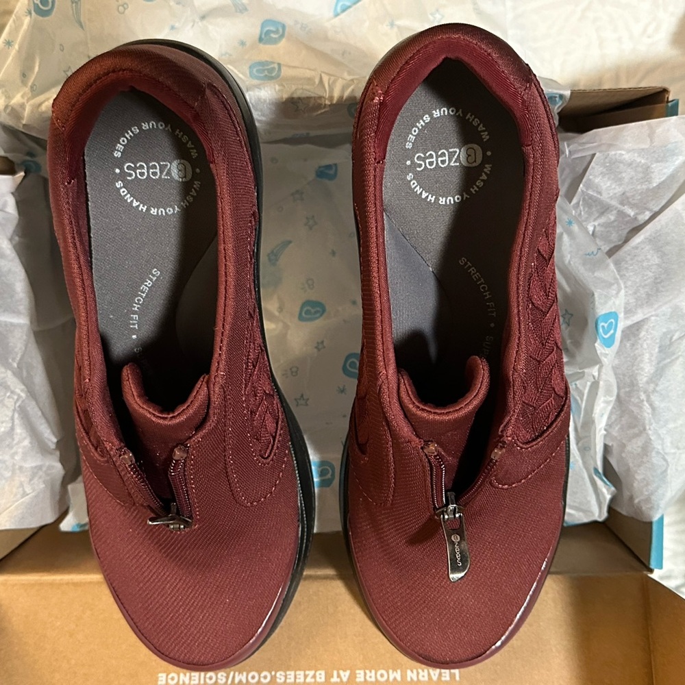 Bzees Cloud Nine Florence Wine Slip-On Shoes.  NIB
